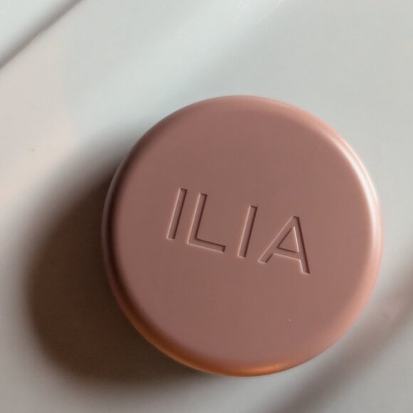 ILIA Beauty | Soft Focus Blurring Blush | Glimpse - Picture 10 of 16
